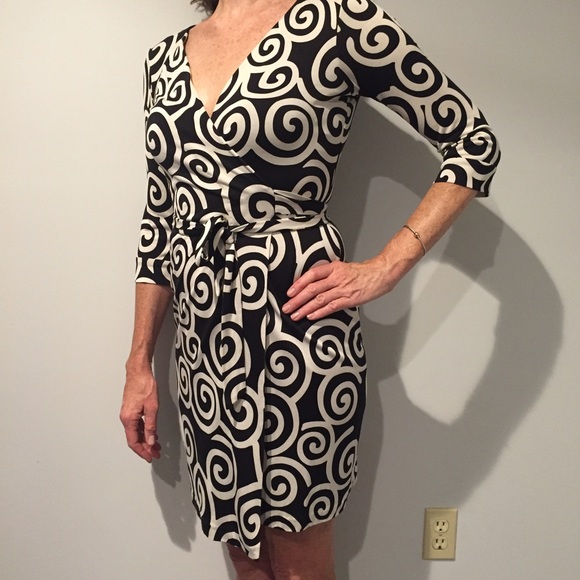 Dvf Classic Wrap Dress - image 1