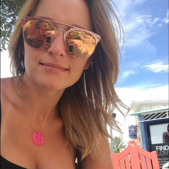 Meet your Posher, Andrea