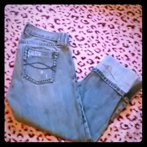 🎀REDUCED🎀 A&F~ Distressed Denim Cropped /Capri's