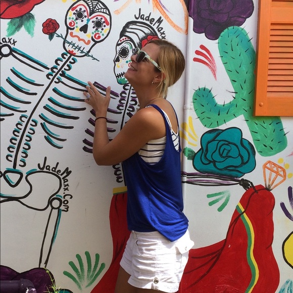 Meet your Posher, Britt - Picture 5 of 6