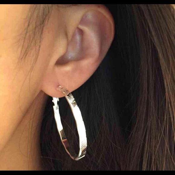 Auth sterling silver 925-firm price No free ship - Picture 2 of 2