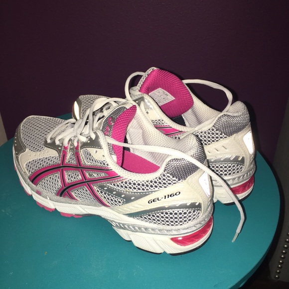 New Asics Gel-1160 in box.