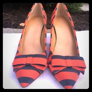 Bow Pumps