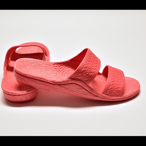 Pali Hawaii Shoes - NWT Authentic Pali Hawaii Jesus Sandals Pink