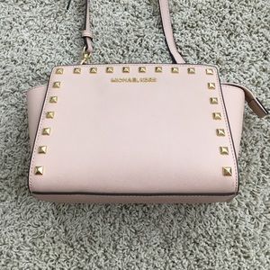 Michael kors cross body