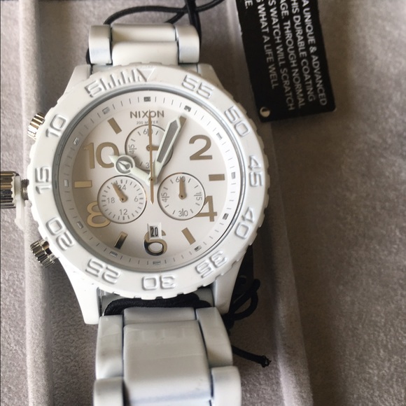 Nixon 42-20 watch