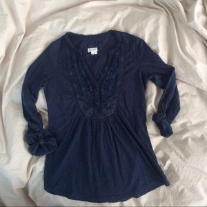 Anthropologie long sleeved top w embroidered neck