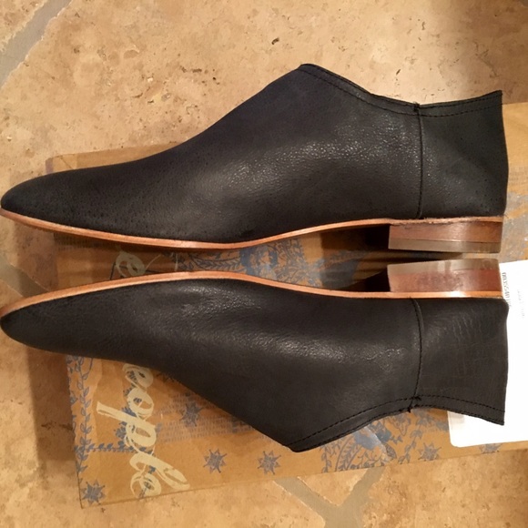 Free People Shoes - Black/noir Free People mules NWOT