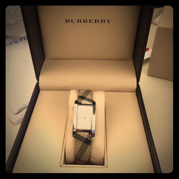 Burberry Accessories - Burberry Women's Heritage Watch BU1051