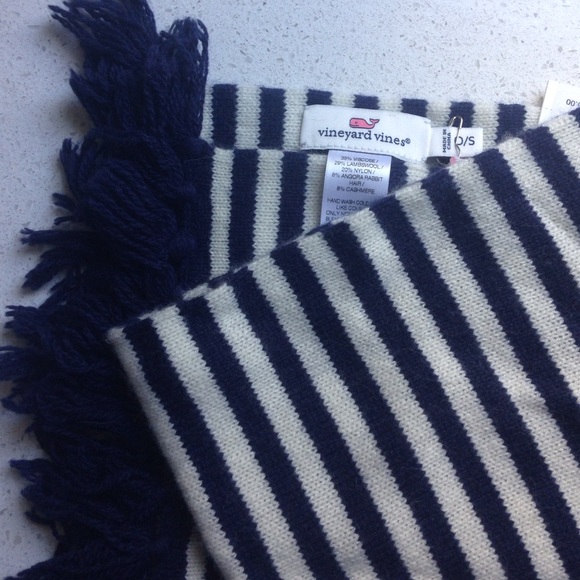 Vineyard vines scarf