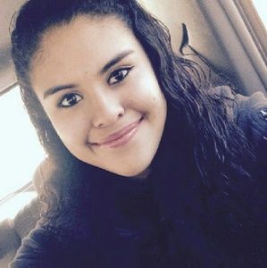 Meet your Posher, Magdalena