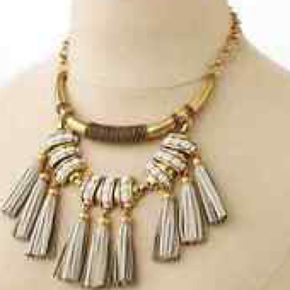 Stella and Dot necklace