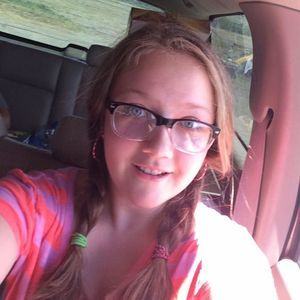 Meet your Posher, Desiree