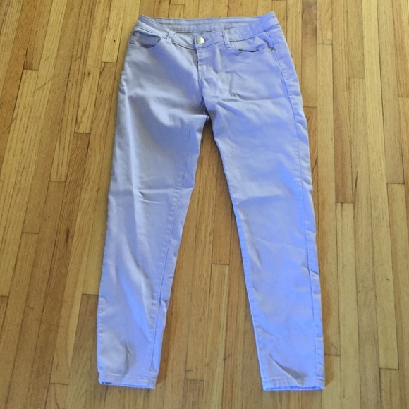 Lilac crop stretchy jeans.