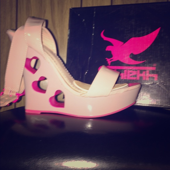 Wedge sandals - Picture 1 of 4