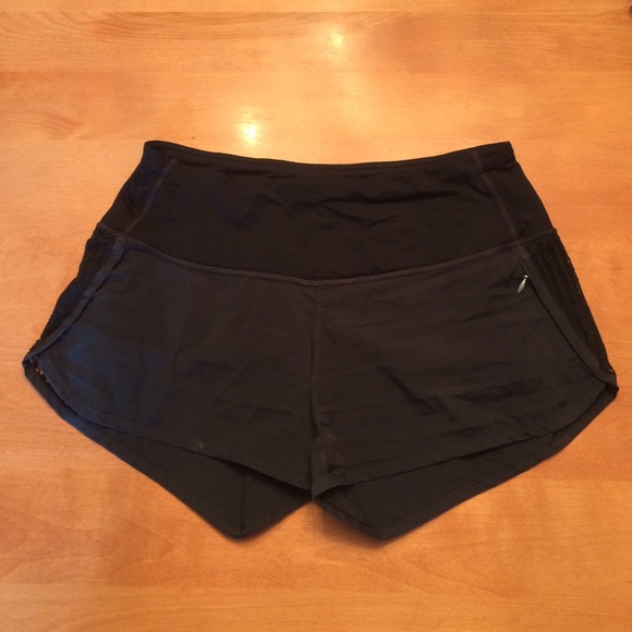lululemon athletica Pants - Lululemon sun sprinter shorts
