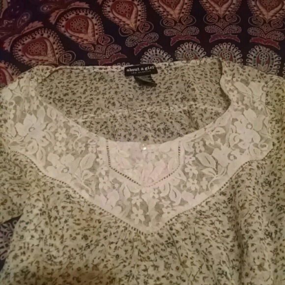 Sheer, floral, boho top - Picture 3 of 4