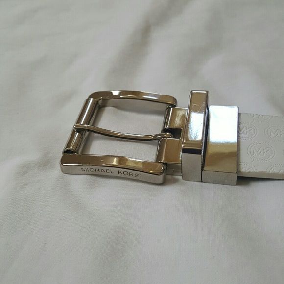 ๐ซSOLD๐ซ Authentic Michael Kors Reversible Belt - Picture 2 of 4