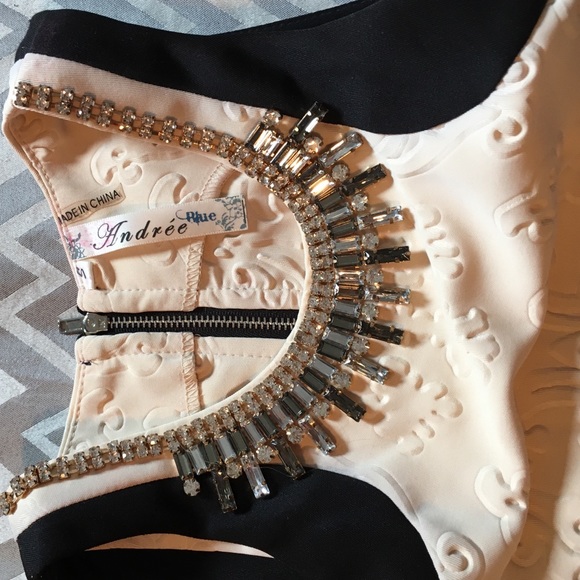 Cream and Black Cocktail Dress with mock necklace - Picture 3 of 4