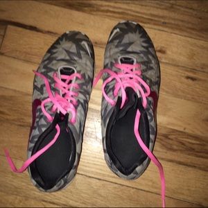 Women's Nike Tennis Shoes