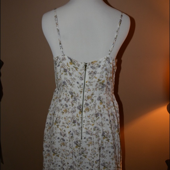 Floral Dress from UO, Size Medium - Picture 4 of 4