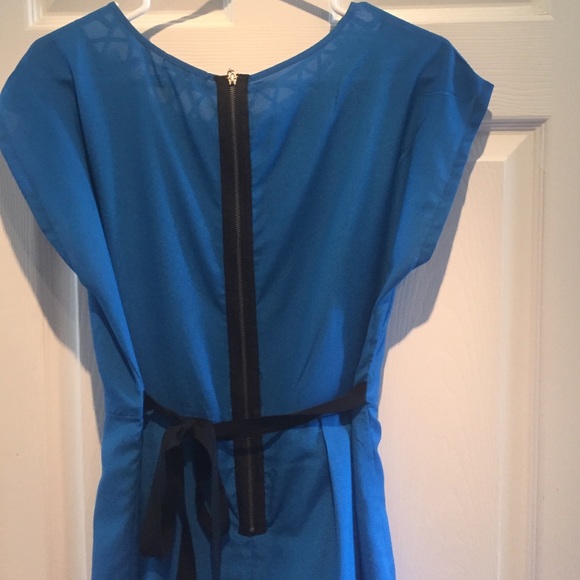Dress - Picture 3 of 4