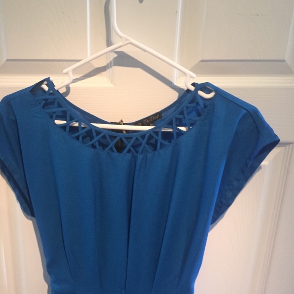 Dress - Picture 4 of 4