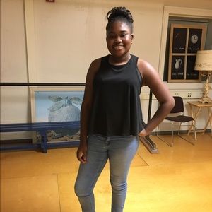 Meet your Posher, Anika