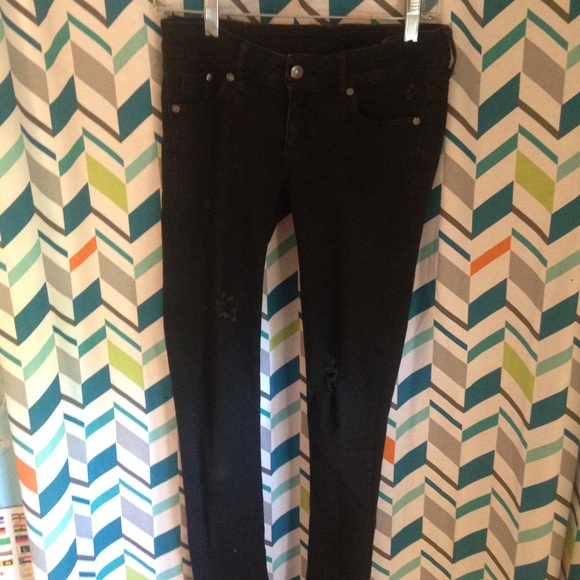 Ripped black skinny jeans
