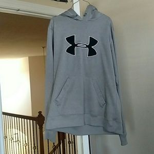 Grey UnderArmour sweatshirt