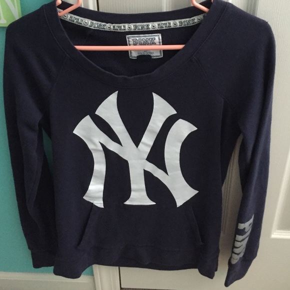 PINK Yankees Pullover