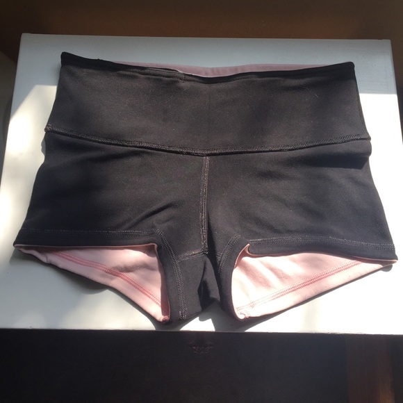 Reversible Lululemon shorts! Size 4