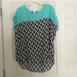 Short Sleeve Patterned Blouse