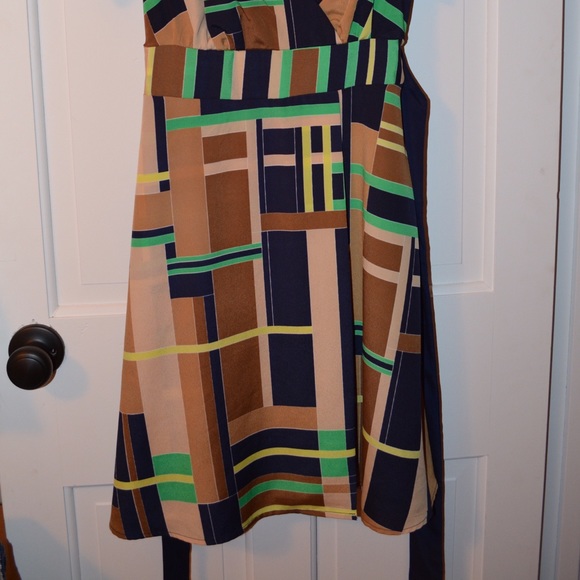 Dress - Picture 2 of 2