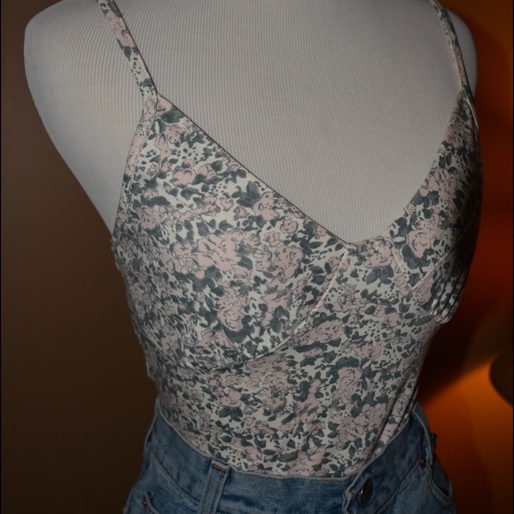 NWOT Floral Bodysuit by MINKPINK, Size Small - Picture 2 of 4