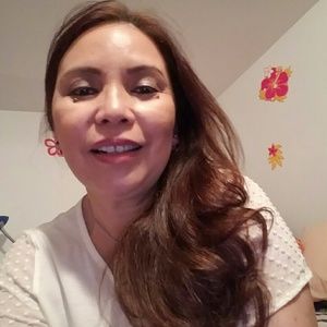 Meet your Posher, Jola