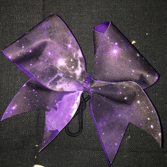 Cheerleading bows - Picture 2 of 4
