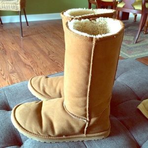 Like New Tall Uggs