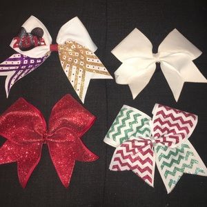 Cheerleading bows