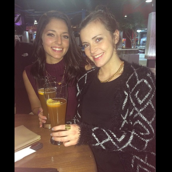 Meet your seller- Taylor✨ - Picture 2 of 4