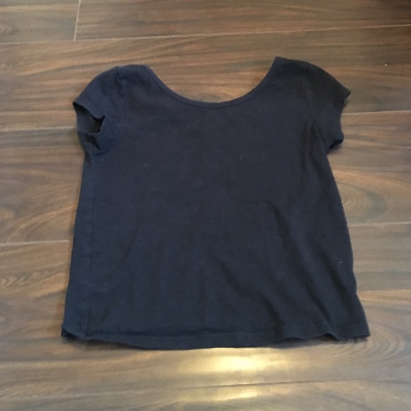 Casual black crop top