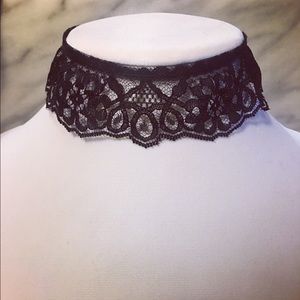 Lace me up choker