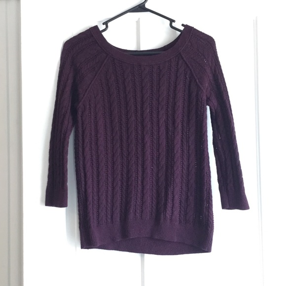 AMERICAN EAGLE CABLE KNIT SWEATER