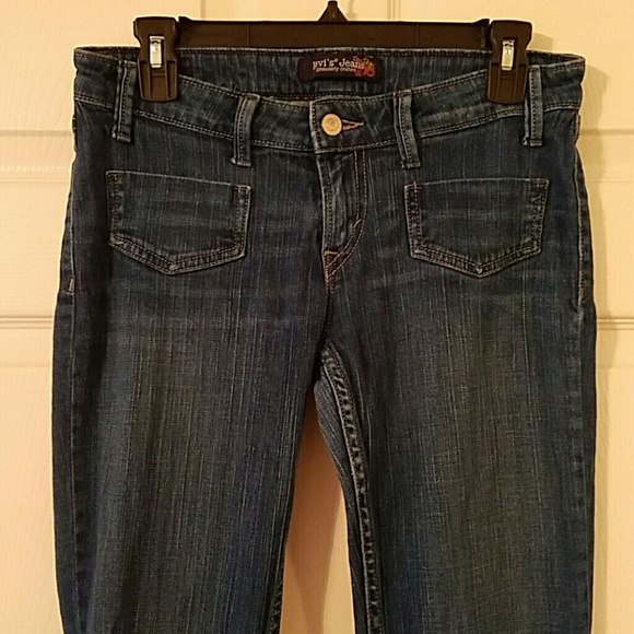 Wide leg Levi jeans
