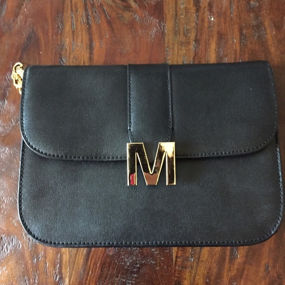 C. Wonder black clutch - Picture 3 of 4