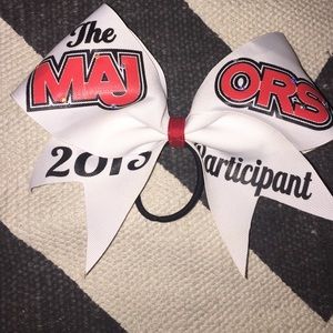 Majors bow