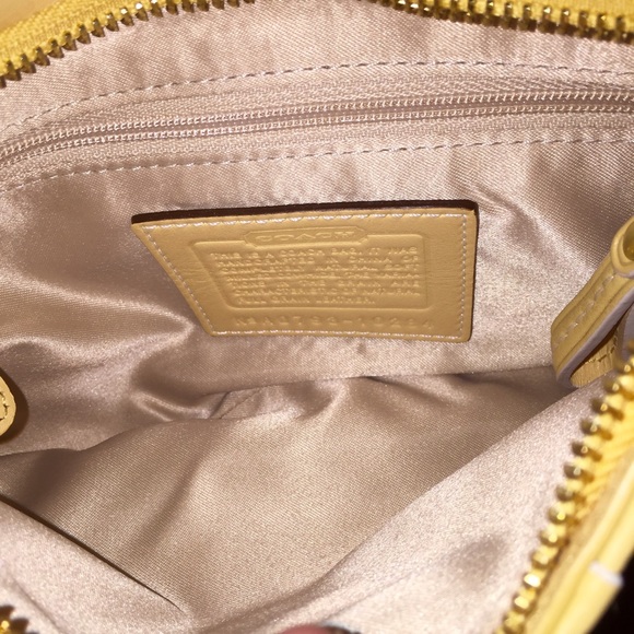 ‼️SOLD‼️ Leather Coach Purse - Picture 3 of 4