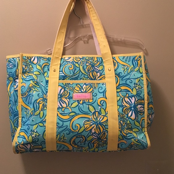 Lilly Pulitzer Tri delta sorority print bag