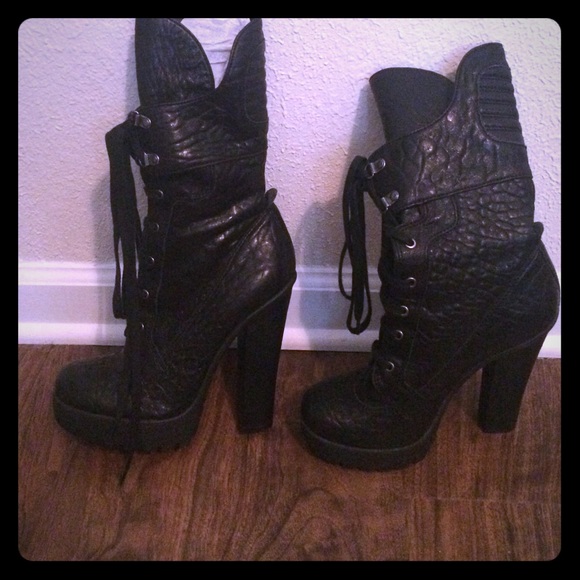 BRAND NEW black lace up heel boots💕 Vera wang