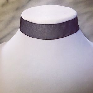 The sheer choker